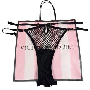 Victoria’s Secret Very Sexy Black Fishnet Cheeky String Panty NWT Size‎ Large